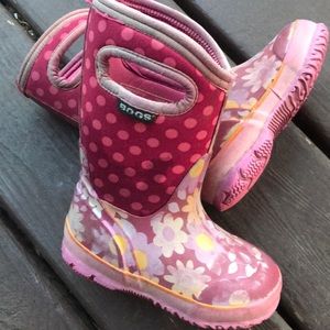 Girl’s Bogs all weather boots